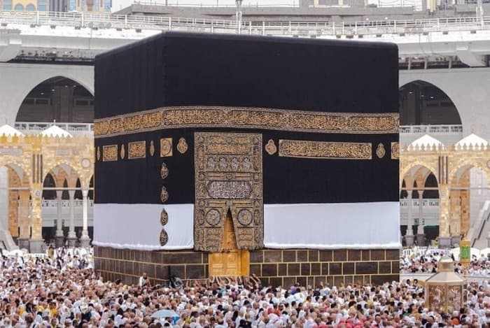 Diangkatnya Kain Kiswah: Tanda Musim Haji Semakin Dekat